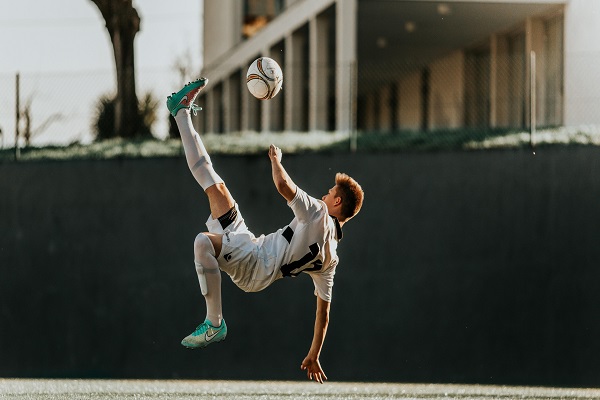 足球杯賽和聯(lián)賽區(qū)別是什么？