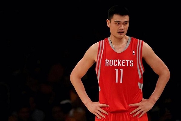 姚明有沒有拿過nba總冠軍？
