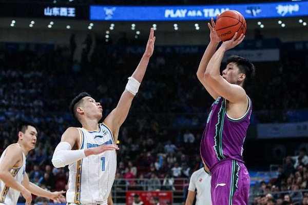 CBA球員的工資水平與中國(guó)足球隊(duì)相比存在哪些差距？