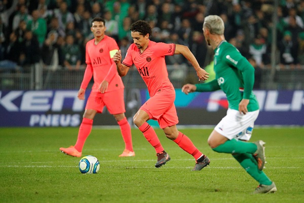 足球比賽中什么是傳控和直塞戰(zhàn)術(shù)？